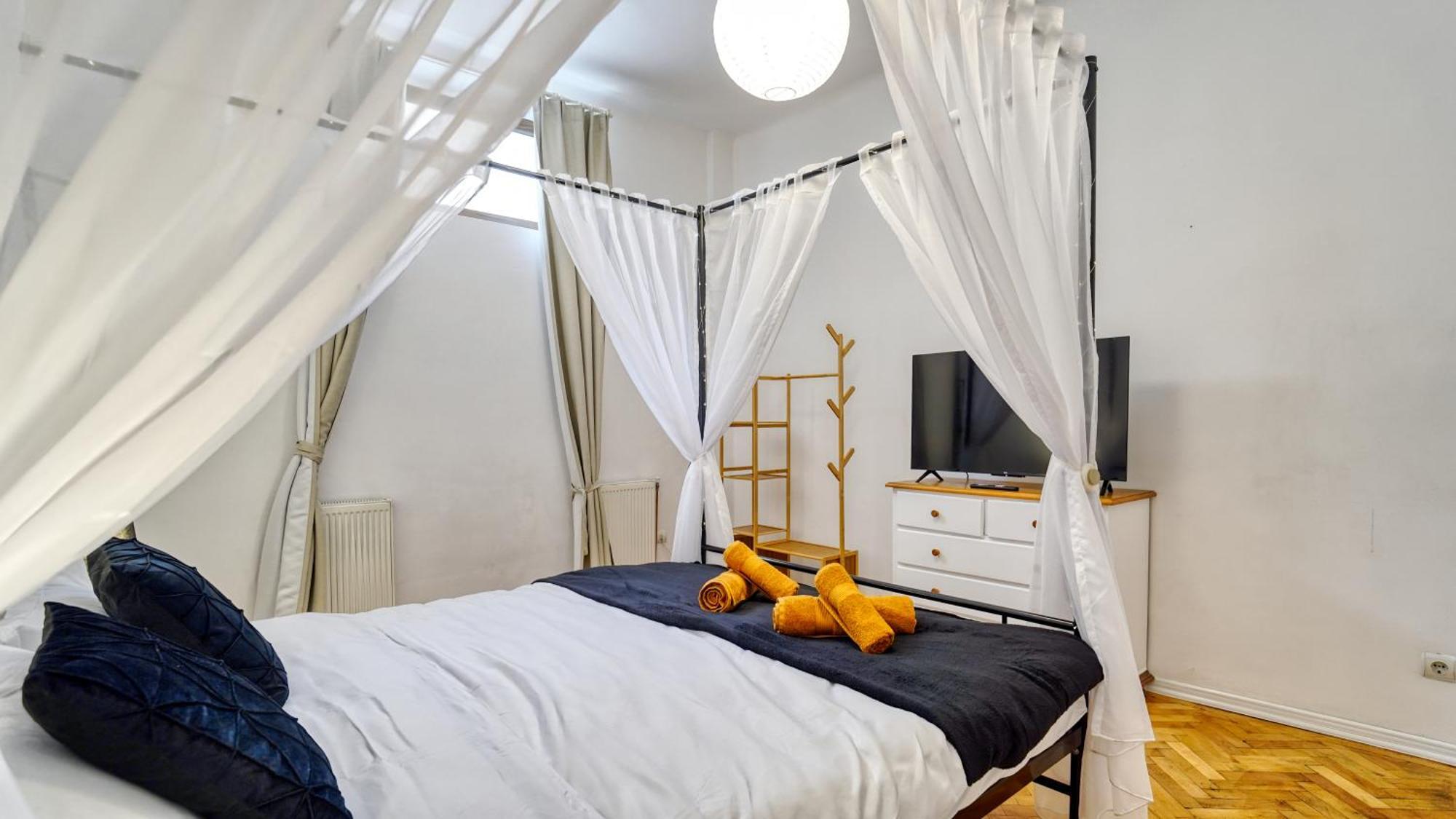Intimo Oldtown Romantic Apartment Брашов Экстерьер фото