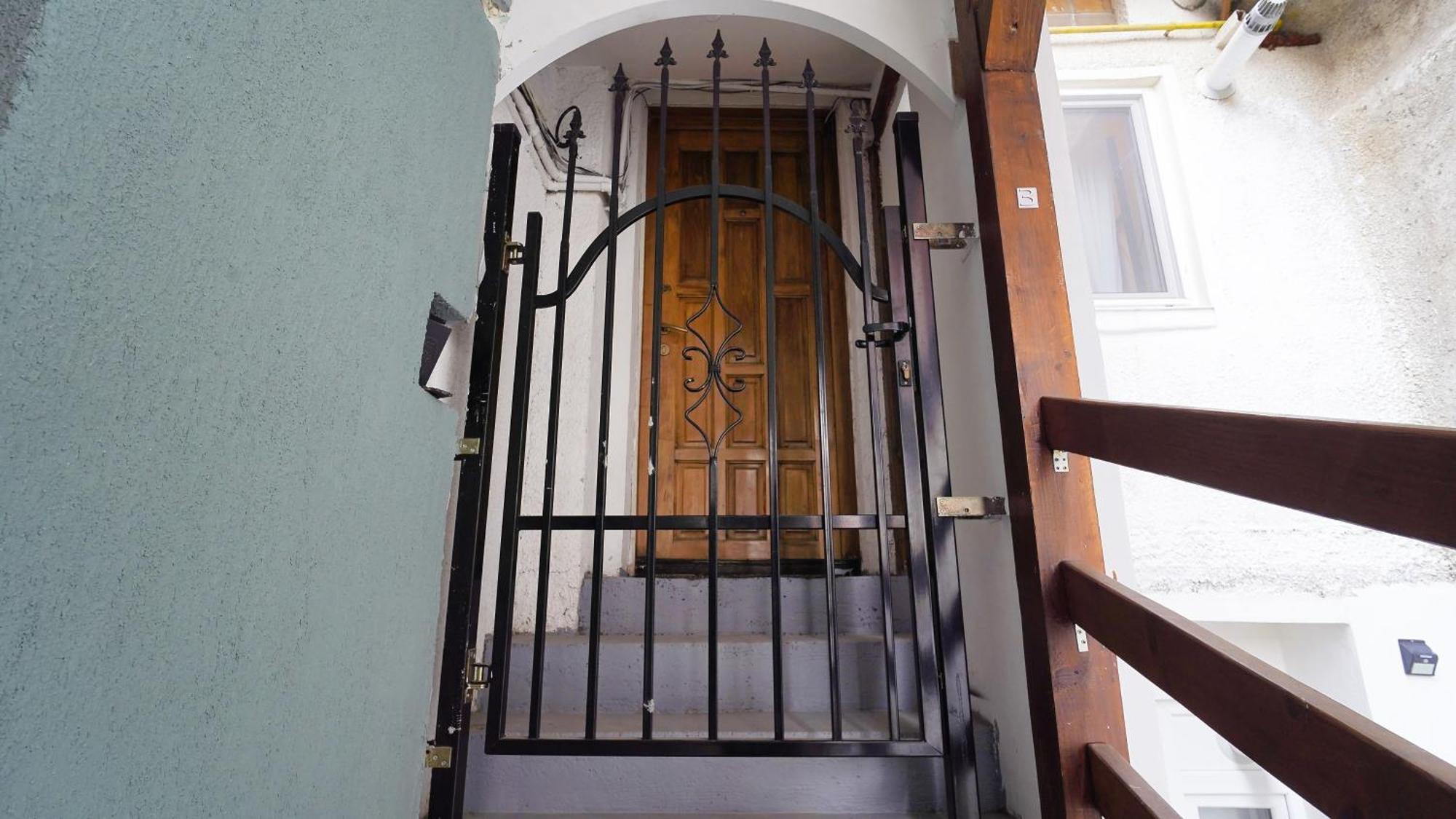 Intimo Oldtown Romantic Apartment Брашов Экстерьер фото