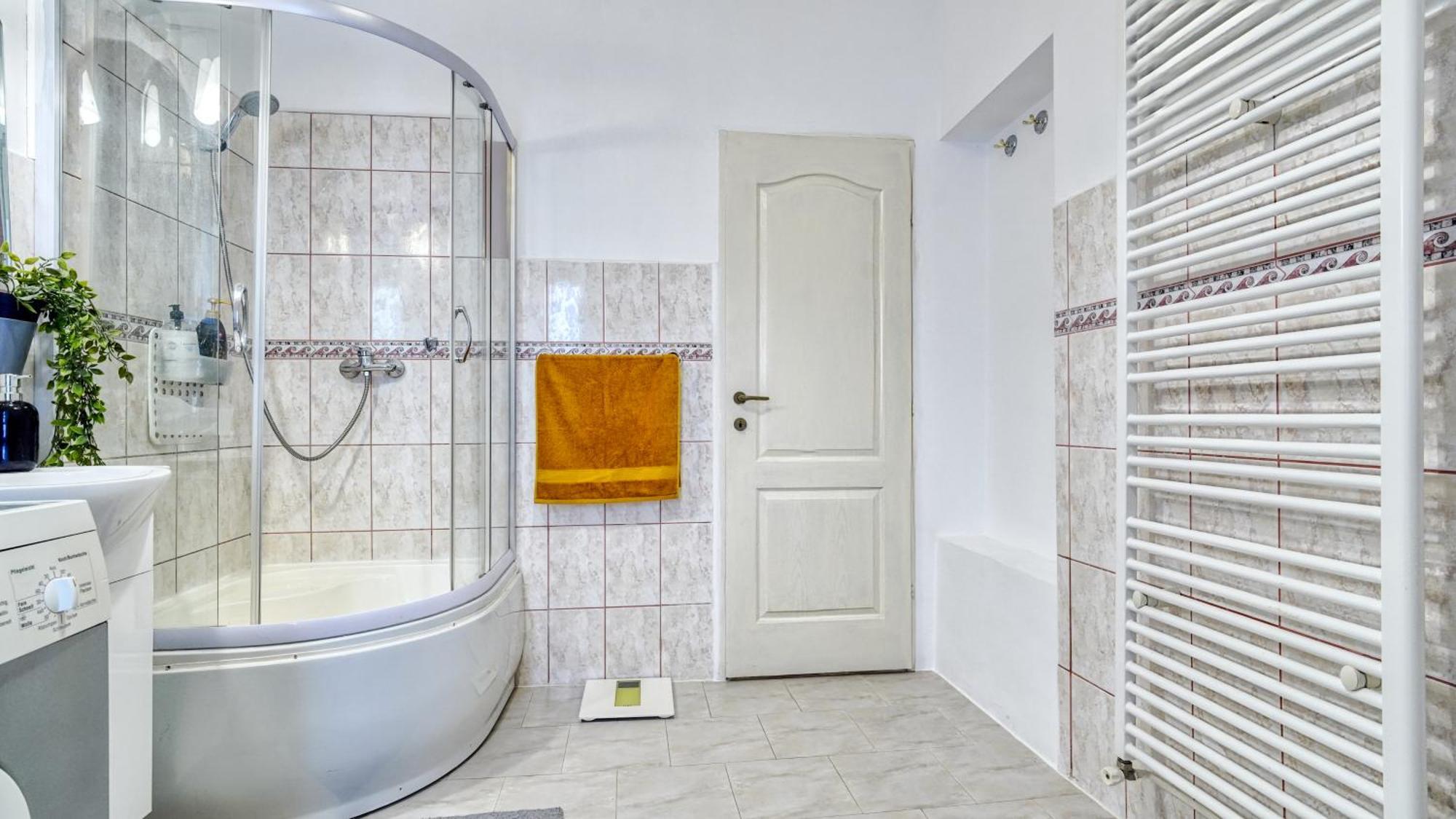 Intimo Oldtown Romantic Apartment Брашов Экстерьер фото